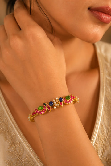 Gold Finish Ethnic Kundan Bangle Bracelet