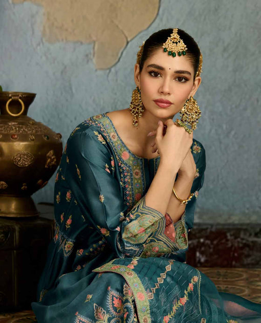 lookbook image shop_this_look_H63Yy3