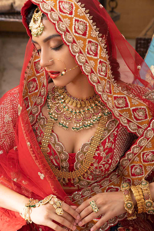 lookbook image shop_this_look_J8z89R