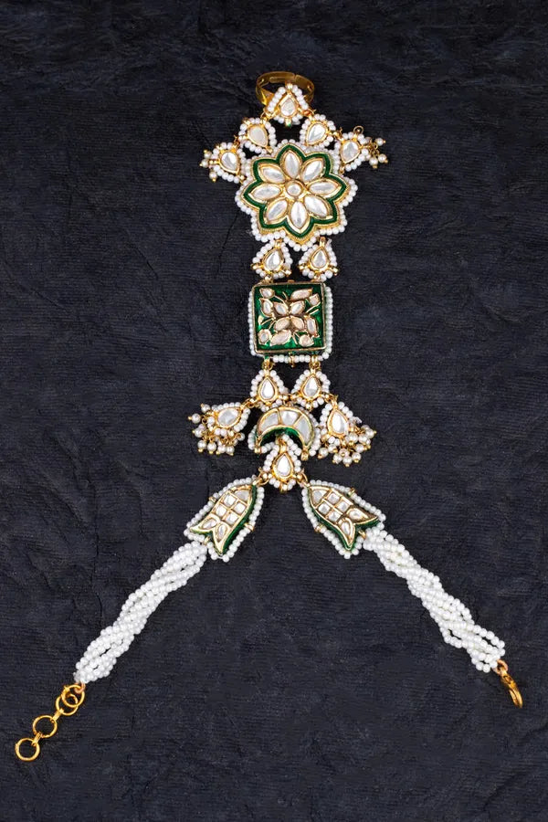 Green Pearls Gothai Kundan Haathphool