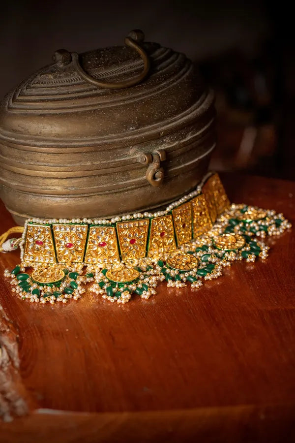 Red Emeralds Jodha Kundan Choker