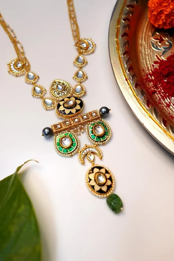 Asymmetric Green Drop Pendant Necklace