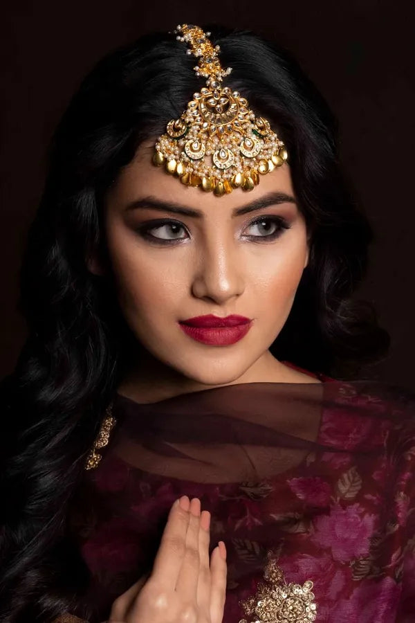 Statement Gold Pipalpatti Maang Tikka