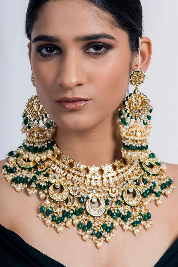 Statement Gold Green Emeralds & Pearls Choker Necklace