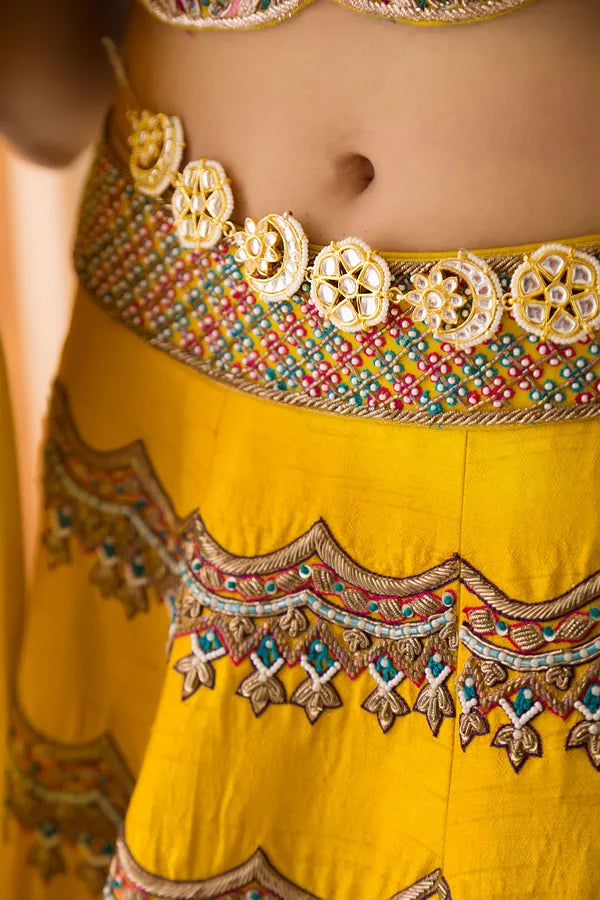 Golden Kundan Kamarband