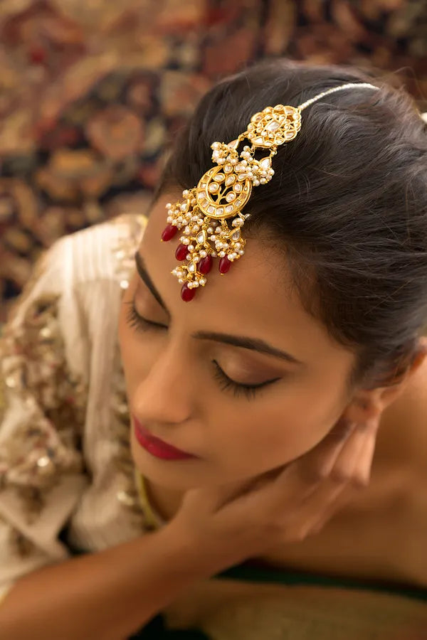 Red Passion Maang Tikka