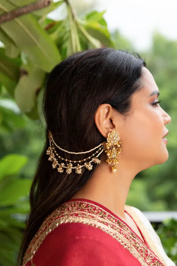 Gold Finish Flower Pearl Kundan Kaan Sahara