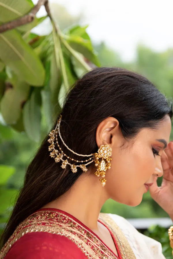 Gold Finish Flower Pearl Kundan Kaan Sahara