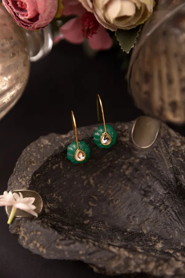 Green Carved Drop White Kundan Earrings