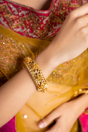 Golden Flower Kada