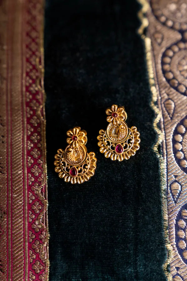 Red Kundan Gold Tone Earrings