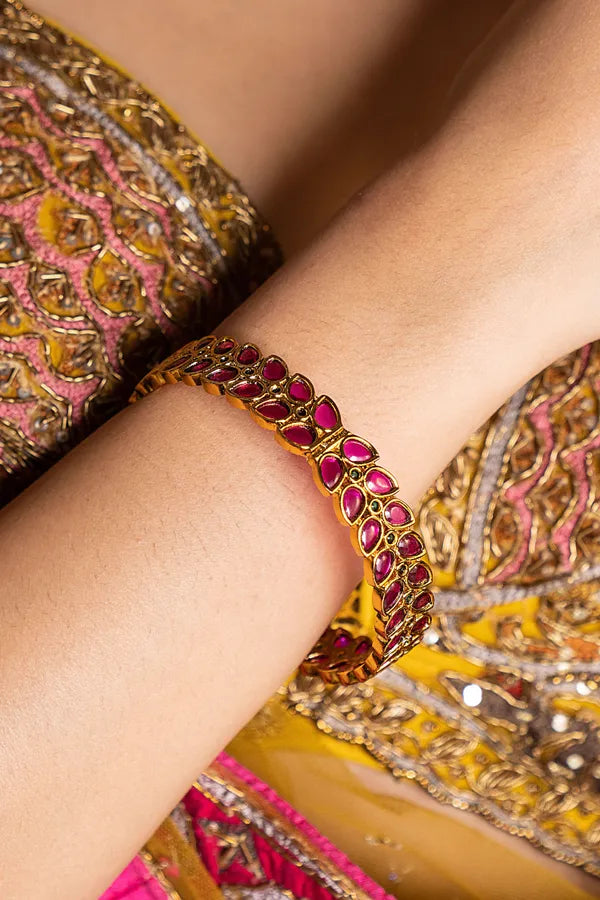 Red Kundan Two Petal Kada