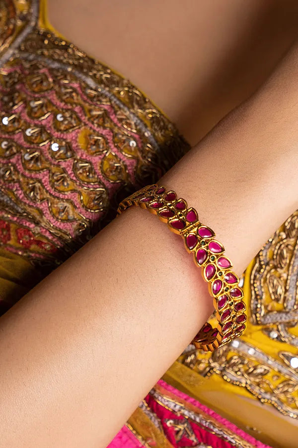Red Kundan Two Petal Kada