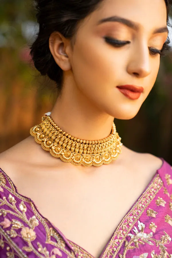 Regal Gold Necklace