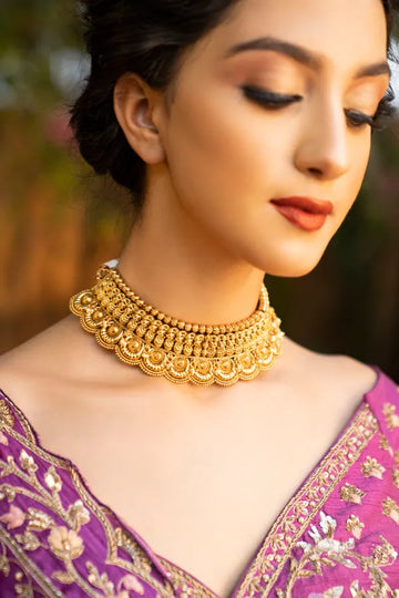 Regal Gold Necklace