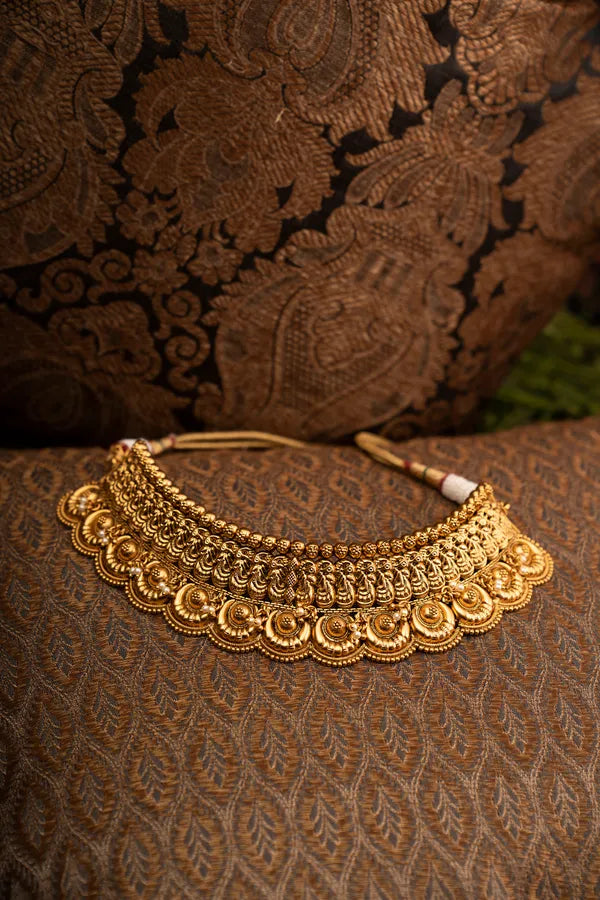 Regal Gold Necklace