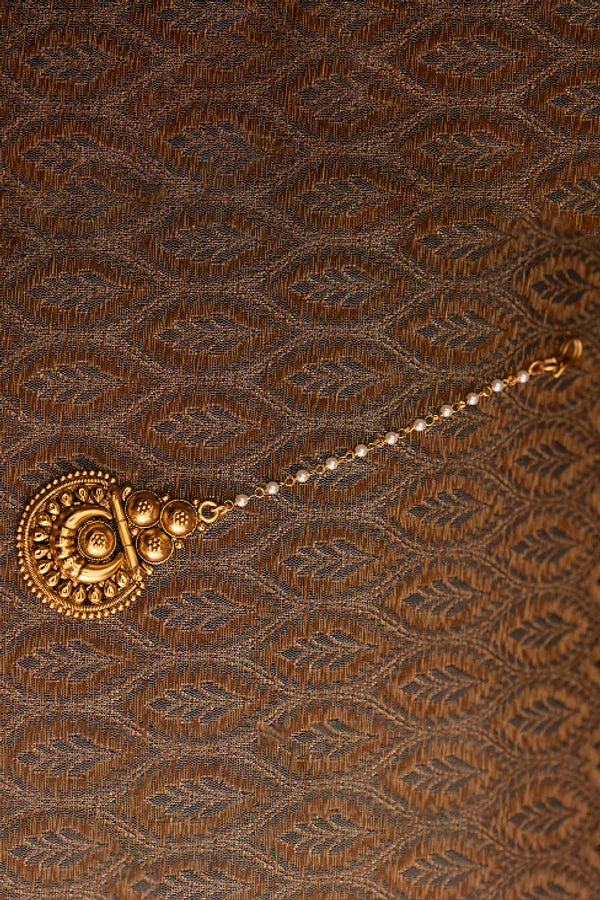 Regal Gold Round Maang Tikka