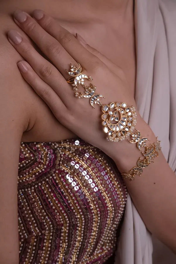 Gold & White Kundan Chand Haathphool