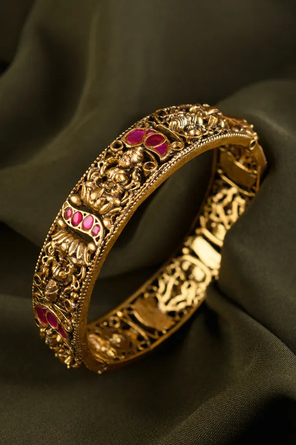Pink Kundan Gold Tone Bangle
