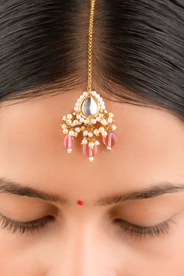 Gold Finish Tourmaline Kundan Maang Tikka