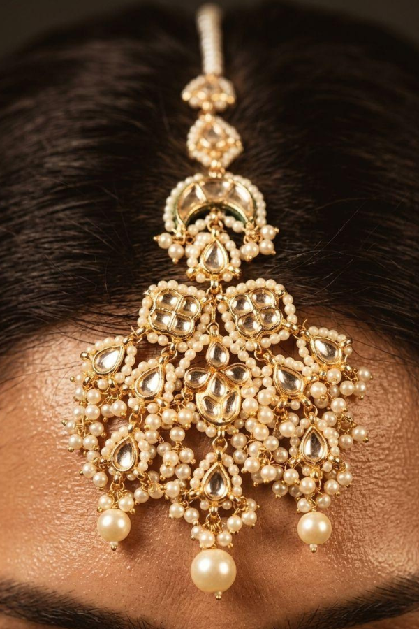Pearl & Kundan Chandelier Maang Tikka