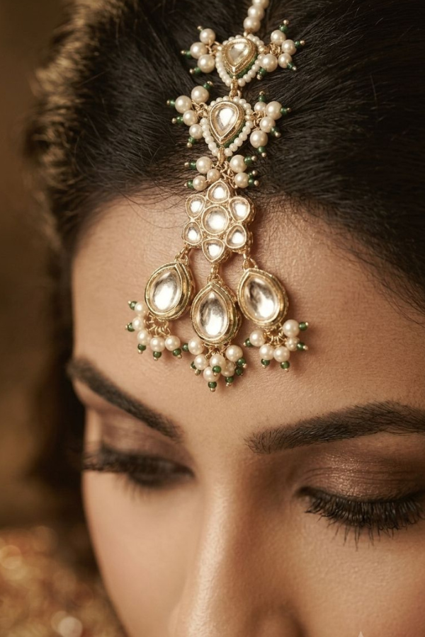 Flower Power Kundan Pearls Maang Tikka