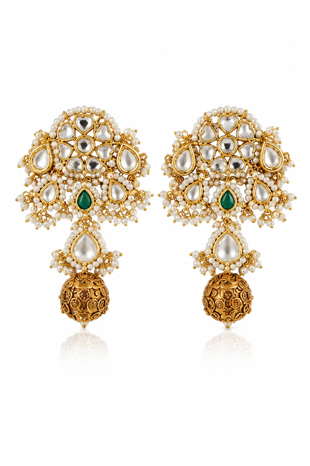 Floral topping earrings