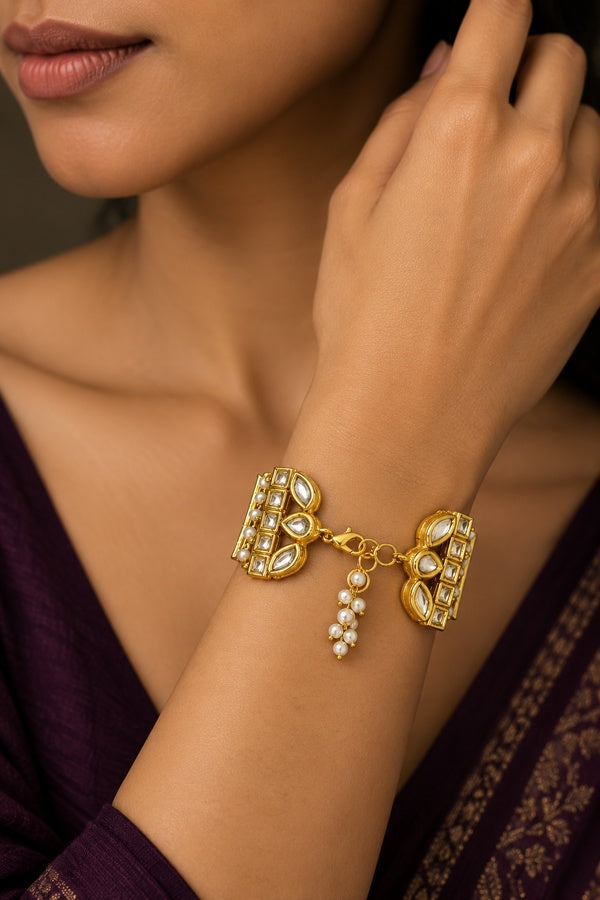 Red Kundan Pearls Bracelet