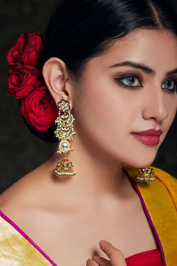 Kundan Chand & Pearl Jhumki Earrings