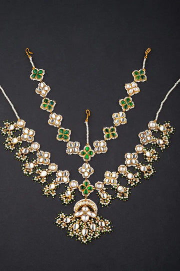 Emeralds Flower Mathapatti