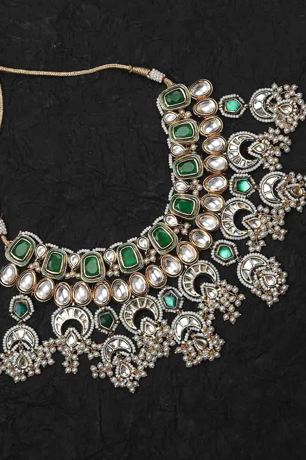 Green Kundan Choker With Pearls Necklace