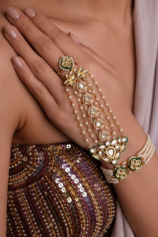 White Pearl & Kundan Multi Pearl String Haathphool